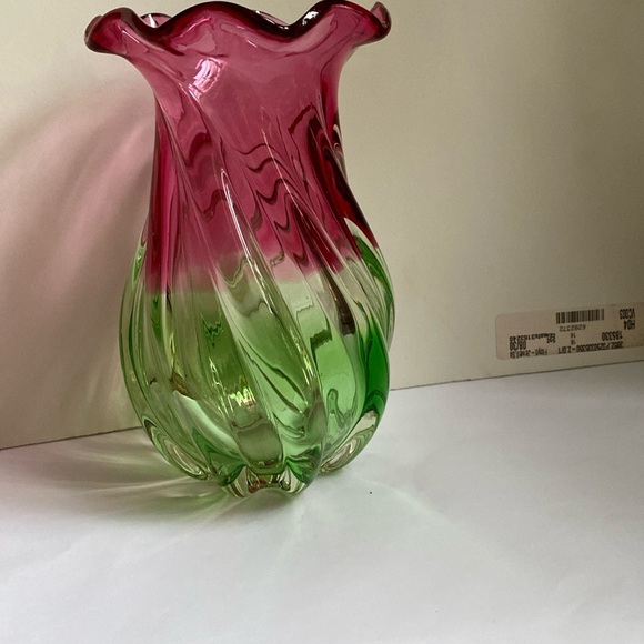 7.5" Hand Blown Swirled Watermelon Optic Glass Murano Style Art Glass V… - Picture 1 of 9